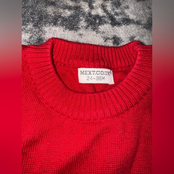 Two toddler Christmas sweaters - Picture 5 of 6